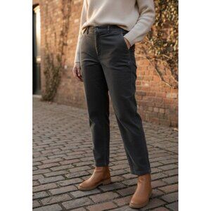 L.L. Bean Favorite Fit Womens Corduroy Pants 8 PET Made In Malaysia 24” inseam